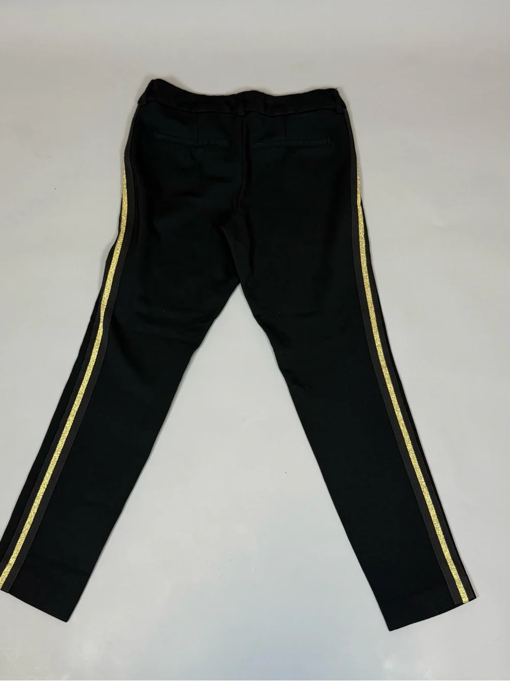 Old Navy Women’s Black Pants with Gold Side Stripe Size 4 - Picture 8 of 9